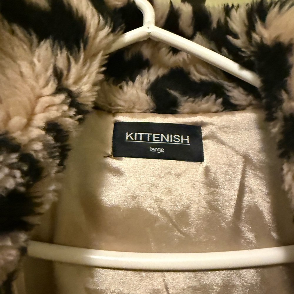 Kittenish jacket - Picture 3 of 3